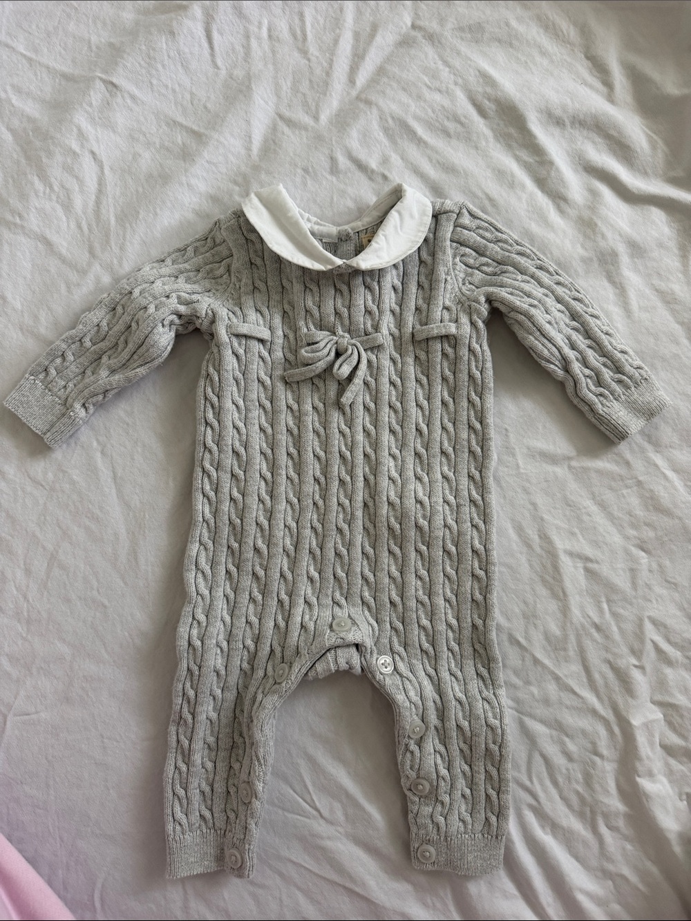 Cable-Knit Peter Collar Footie in Light Gray